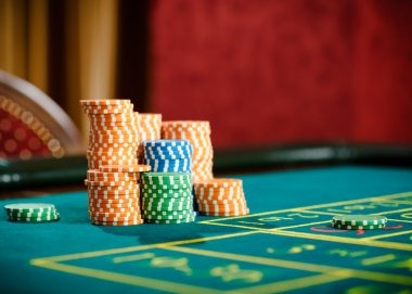 link hometogel Dice Game live dealer studio with two dice on display
